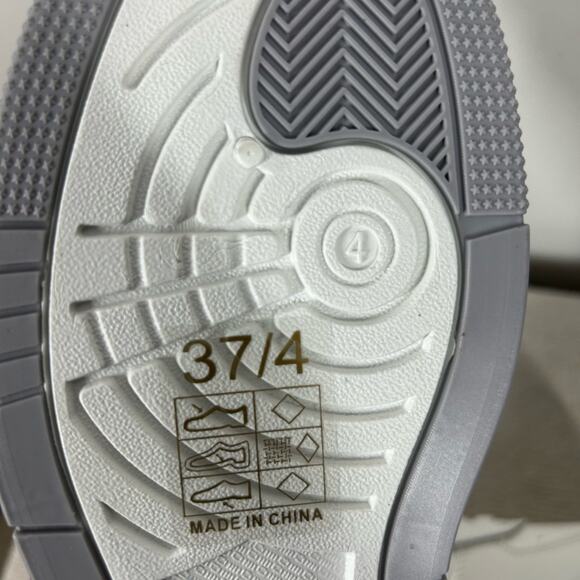 PrettyLittleThing Contrast Sole Chunky Platform Sneakers White Size NWT Size 6US - Picture 8 of 10